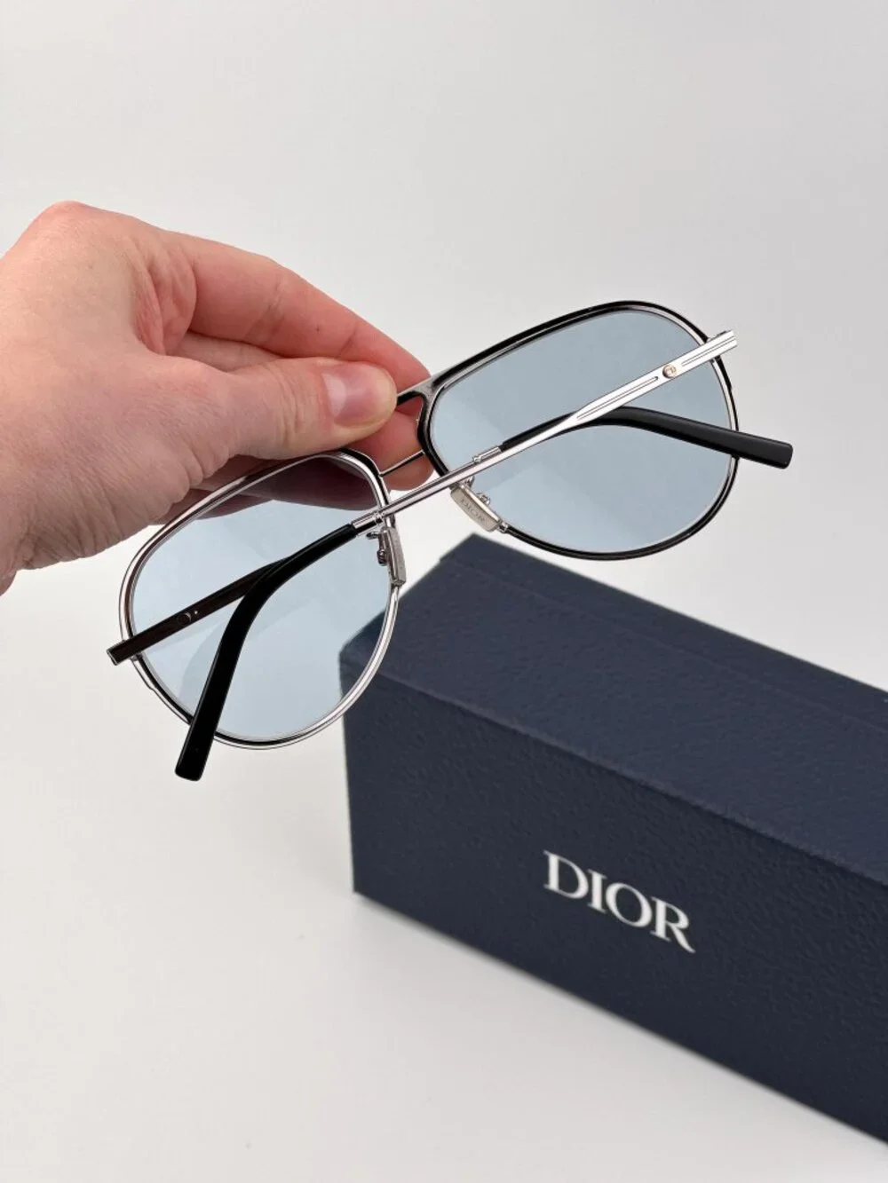 Dior DIORESSENTIAL A2U Sunglasses – Palladium Pilot Blue Pattern Photochromatic
